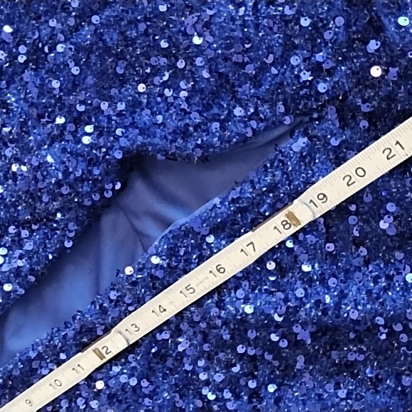 Sequin Mermaid Hem Gown - Picture 13 of 14